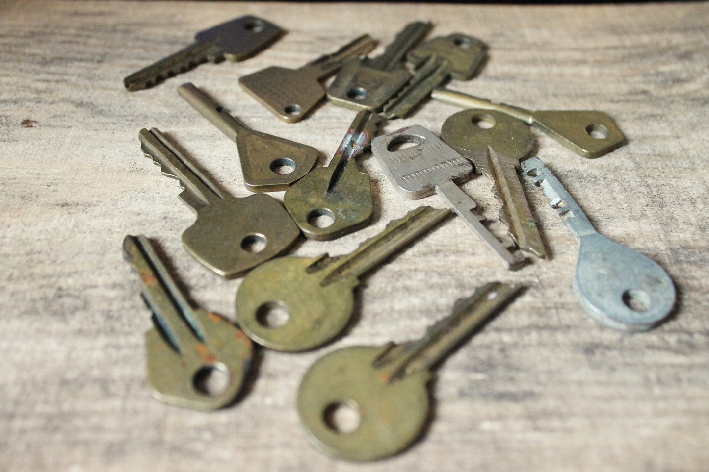 Set of 14 vintage keys from the USSR - Soviet Union vintage keys, Old rare house keys, Skeleton keys-1