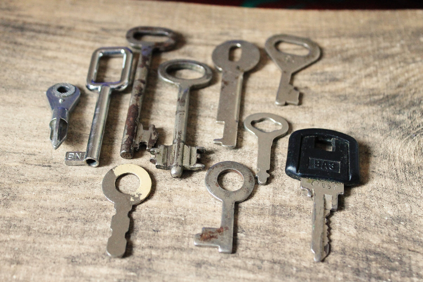 Set of 10 vintage keys from the USSR - Soviet Union vintage keys, Old rare house keys, Skeleton keys