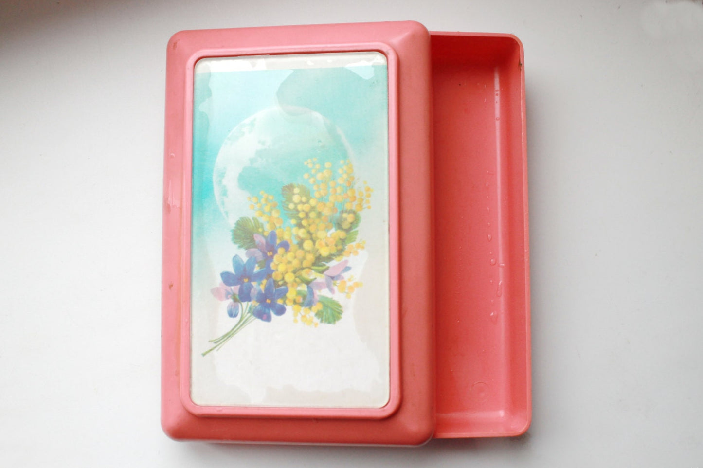 Vintage plastic jewelry box. USSR vintage. Pink box. 1970s